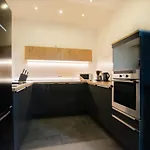 Tolstov - 250m2 Loft With 6 Im Industriegebiet - 20 Min Messe Dus & Old Town Dus アパート *