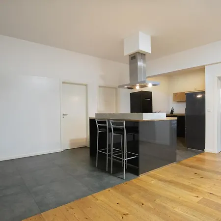 Appartement Raj Living - 250m2 Loft With 6 Im Industriegebiet - 20 Min Messe Dus & Old Town Dus