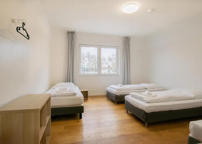 Tolstov - 250m2 Loft With 6 Im Industriegebiet - 20 Min Messe Dus & Old Town Dus Apartman *