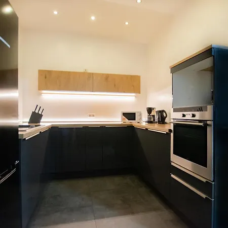 Raj Living - 250m2 Loft With 6 Im Industriegebiet - 20 Min Messe Dus & Old Town Dus Apartment *
