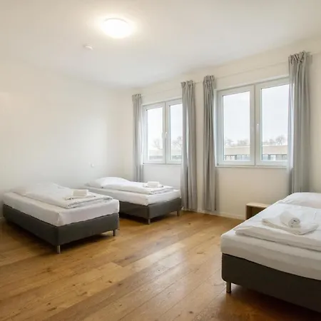 Apartment Raj Living - 250m2 Loft With 6 Im Industriegebiet - 20 Min Messe Dus & Old Town Dus