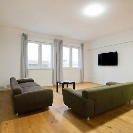 Raj Living - 250m2 Loft With 6 Im Industriegebiet - 20 Min Messe Dus & Old Town Dus Apartment *