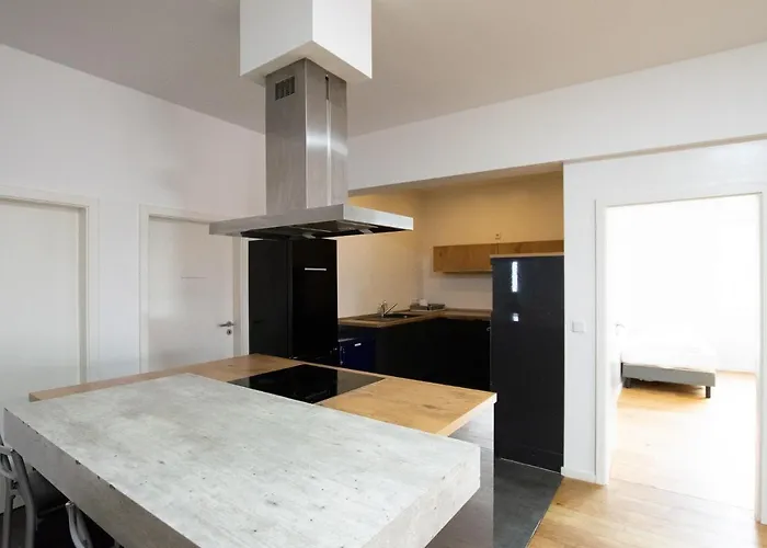 Appartement Tolstov - 250m2 Loft With 6 Im Industriegebiet - 20 Min Messe Dus & Old Town Dus *