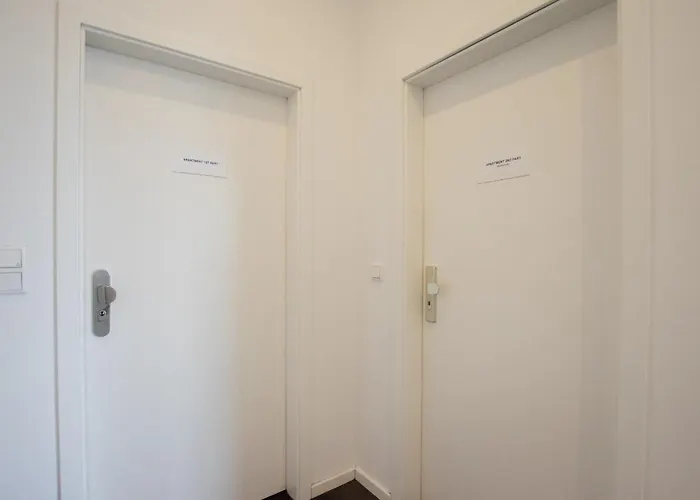 Appartement Tolstov - 250m2 Loft With 6 Im Industriegebiet - 20 Min Messe Dus & Old Town Dus