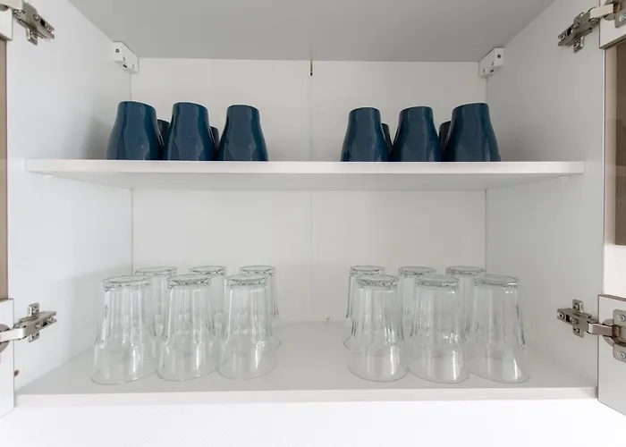 Tolstov - 250m2 Loft With 6 Im Industriegebiet - 20 Min Messe Dus & Old Town Dus